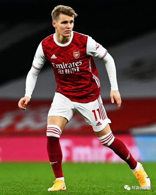 恩里克：努诺·门德斯缺席训练&杜埃回归；我们想成为第一名（恩里克：努诺-门德斯未参与训练，杜埃回归；目标是登上榜首）