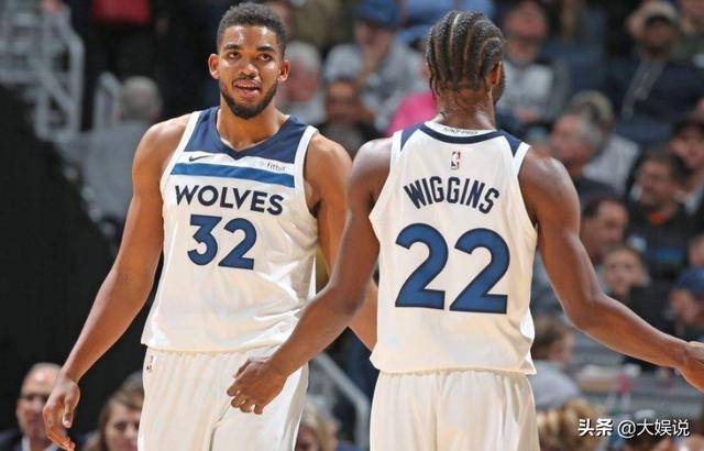 罗马推出黑胶唱片版队歌：限量版售价49.9欧，普通版19.9欧（罗马发布队歌黑胶唱片：限量版49.9欧、标准版19.9欧）