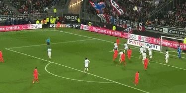 意甲劲旅末分钟遭绝杀，主帅怒斥裁判（意甲强队读秒被绝杀，主帅赛后怒批裁判）