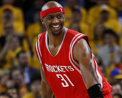 刚留下队长，射手就要走？27场28球辽宁锋霸，自宣与非洲豪门绯闻（队长刚续留，头号射手要走？27场28球的辽宁锋霸自曝与非洲豪门传闻）