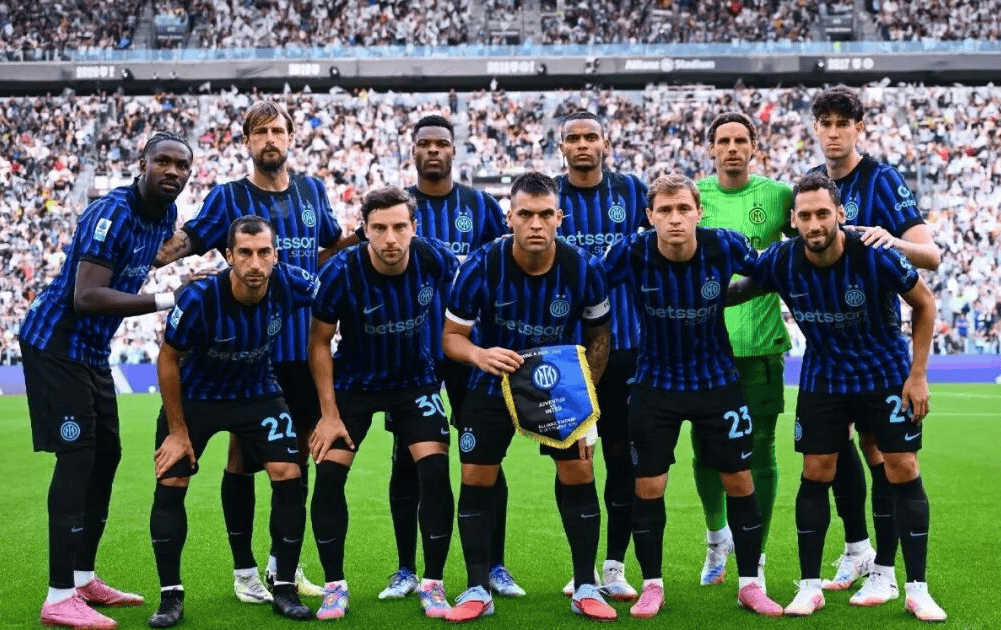 德佬：那不勒斯比去年更强；我喜欢意大利诺这样的教练（德佬：那不勒斯实力较上赛季更胜一筹；我欣赏意大利诺这样的主帅）