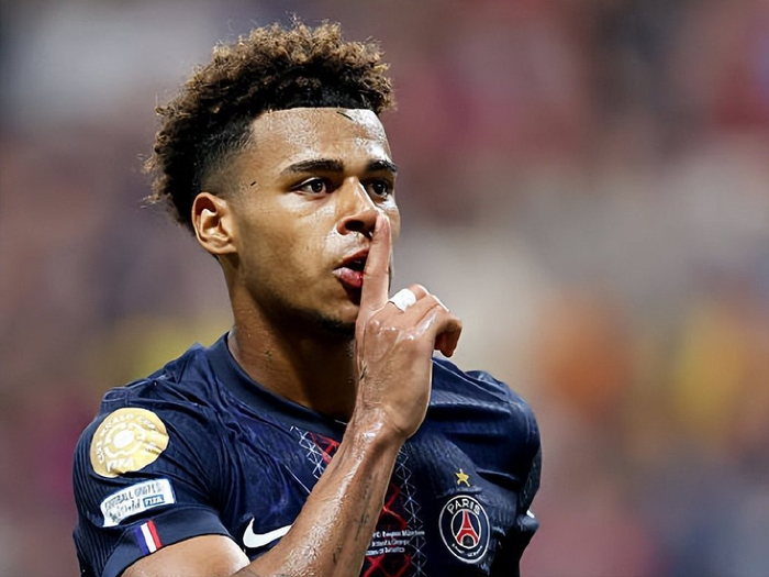 古利特为贝林厄姆辩护，称其是皇马中场失衡受害者（古利特力挺贝林厄姆：他成了皇马中场失衡的牺牲品）