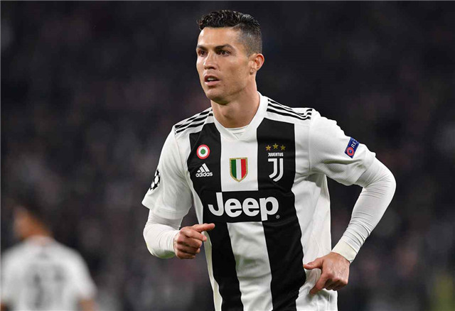 篮球勇士球员训练营表现亮眼（勇士队球员在训练营中表现出色）