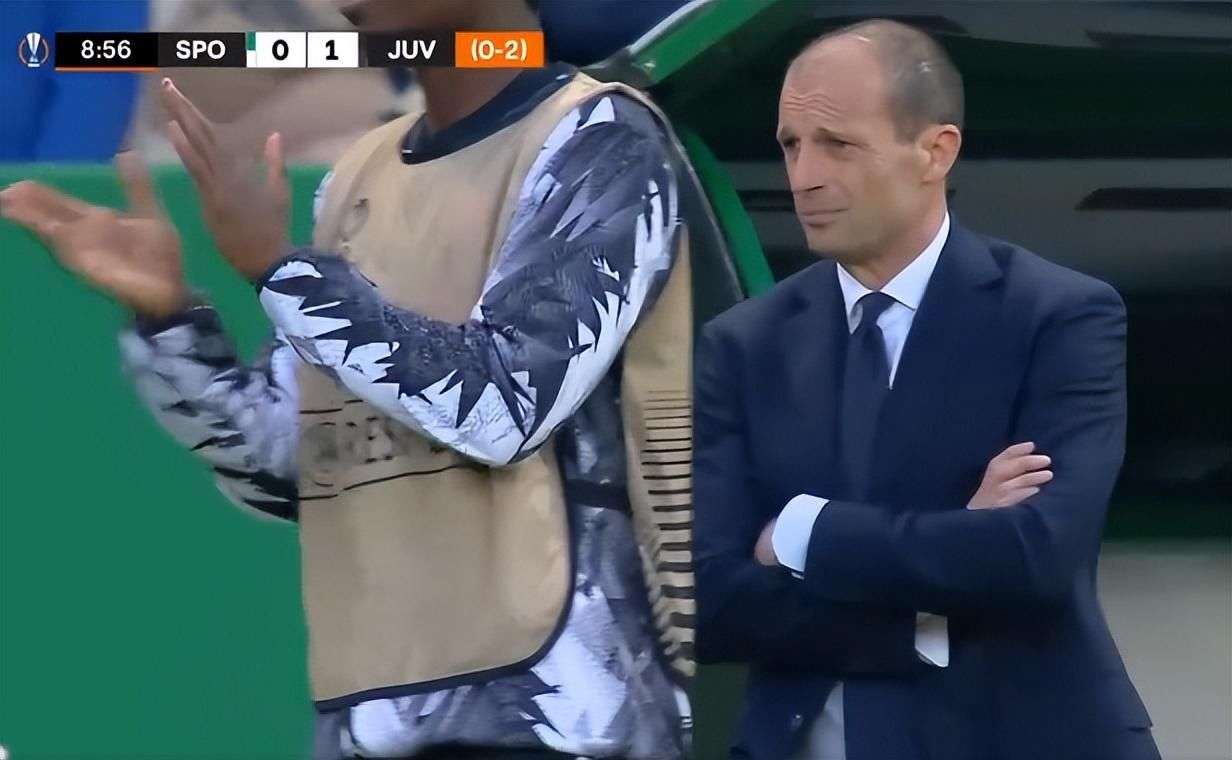 半场战报：博洛尼亚1-2克雷莫内塞，奥尔索利尼点射，瓦尔迪、帕耶罗破门（半场战况：博洛尼亚1-2落后克雷莫内塞，奥尔索利尼点球命中，瓦尔迪与帕耶罗先后破门）