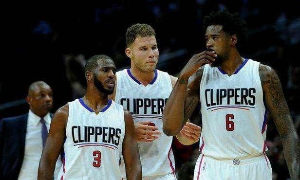 官方：本轮港超联赛延期进行，中国香港各代表队将臂缠黑纱出战（官方通报：港超本轮延赛，中国香港各代表队将佩戴黑纱臂章出战）