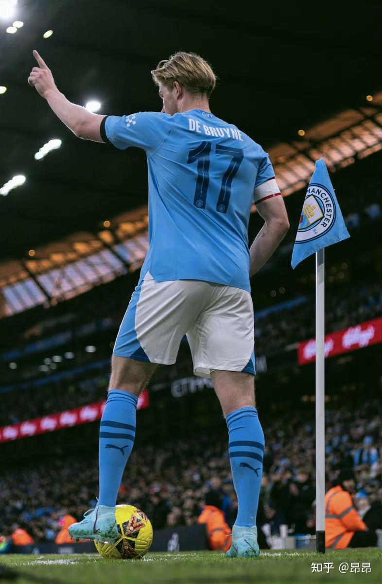 意媒：孔蒂明天回归那不勒斯，要求冬窗实质性引援以重振球队（意媒称孔蒂将于明日重返那不勒斯，要求冬窗重磅补强助球队反弹）