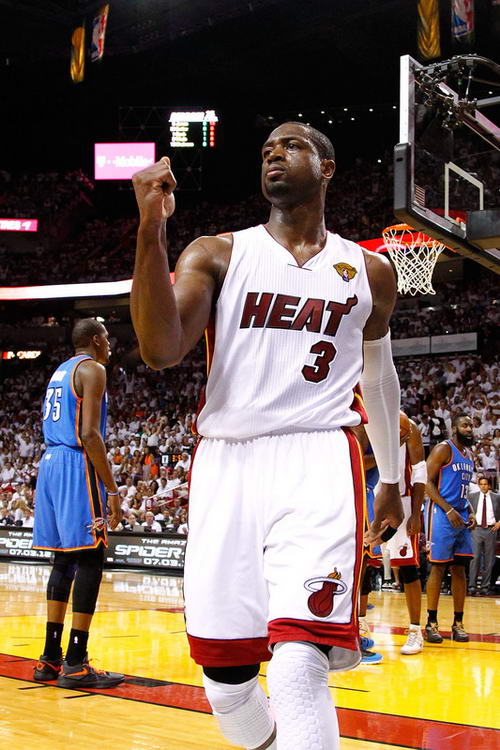 “苏超”赛季最佳阵容公布，马宁获裁判员纪念奖（苏超赛季最佳阵容出炉，马宁荣膺裁判员纪念奖）