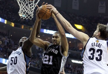 阿隆索暴怒！弗兰-加西亚一分钟两黄染红（弗兰-加西亚一分钟连吃两黄被罚下，阿隆索怒不可遏）