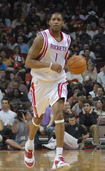 利物浦确认不放走萨拉赫，他将继续留在球队，尽管表现不佳。（利物浦确认萨拉赫继续留队，表现低迷不影响去留）