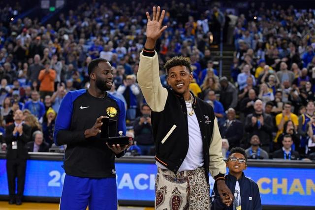 官方：邓弗里斯退出本期国家队集训，将直接返回俱乐部（官方宣布：邓弗里斯缺席本期国家队集训，随即返回俱乐部）