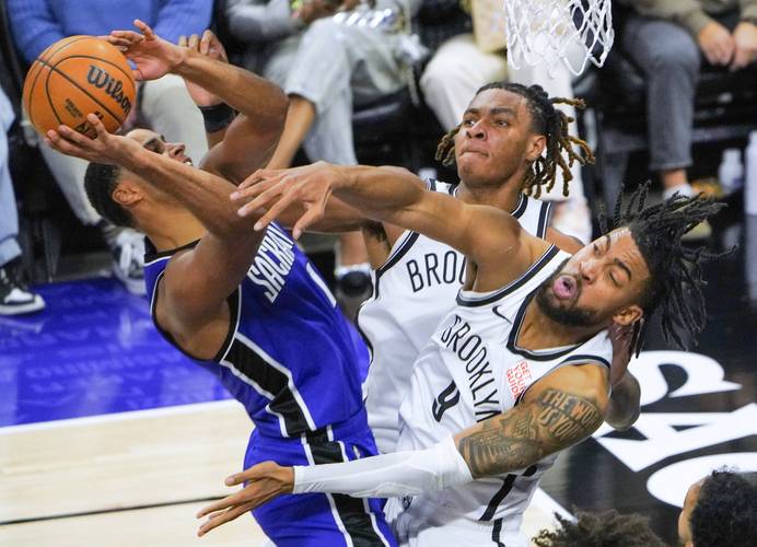 巴黎圣日耳曼内马尔帽子戏法（内马尔戴帽，巴黎圣日耳曼大胜）