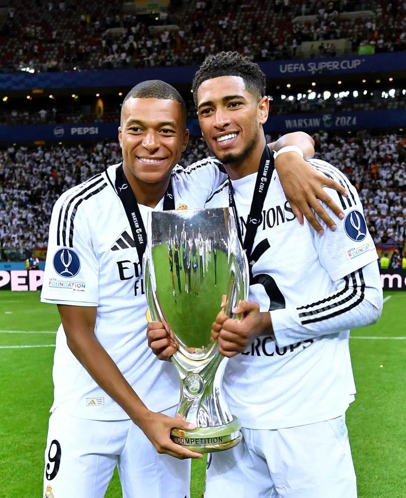 欧洲杯强队对抗精彩不断（欧洲杯豪强交锋精彩连连）