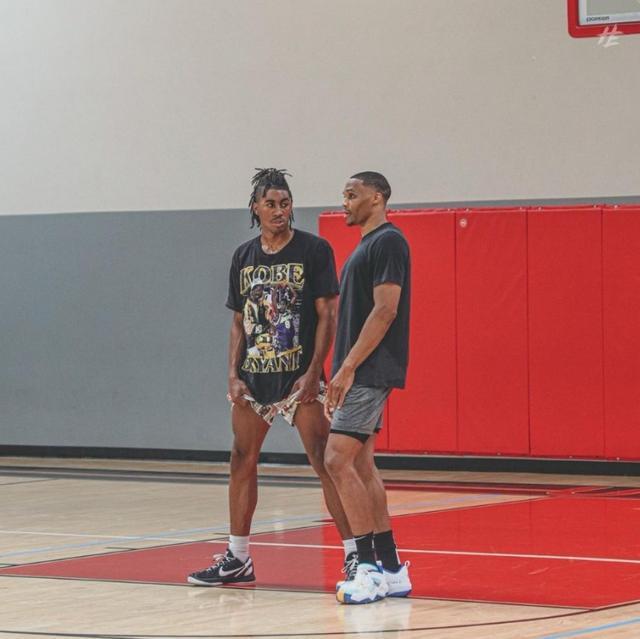 雷迪克：我们稳住了对手反扑的势头，面对不利判罚处理得当（雷迪克：我们顶住了对方的反扑，对不利判罚的应对很到位）